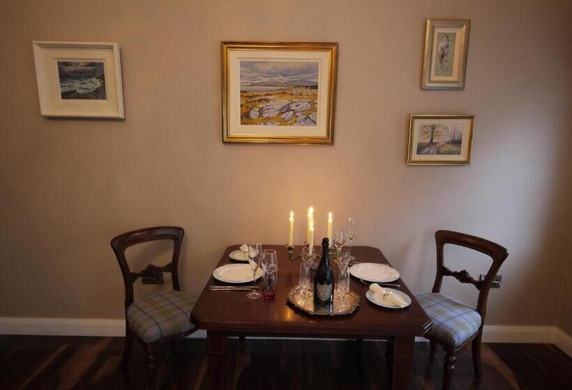 צימר The Carriage Houses At Beechpark House