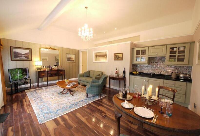 צימר The Carriage Houses At Beechpark House