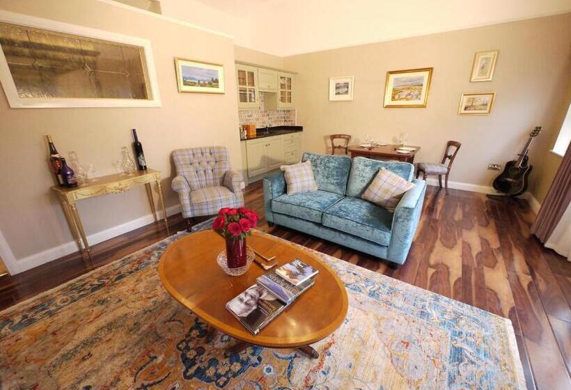 צימר The Carriage Houses At Beechpark House