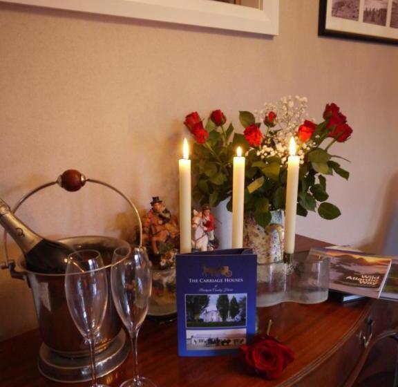 צימר The Carriage Houses At Beechpark House