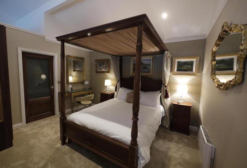 צימר The Carriage Houses At Beechpark House