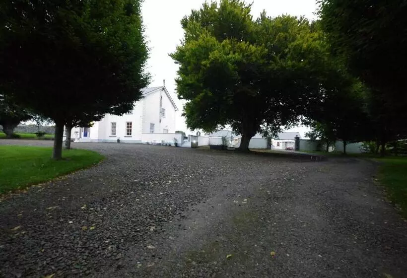 تختخواب و صبحانه The Carriage Houses At Beechpark House