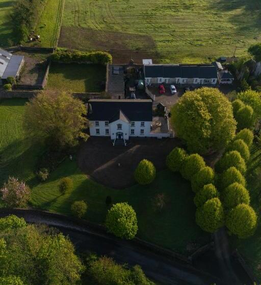 צימר The Carriage Houses At Beechpark House