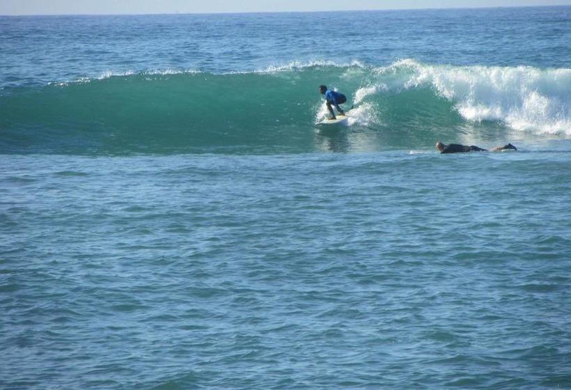 בית מלון כפרי Aga Surf View