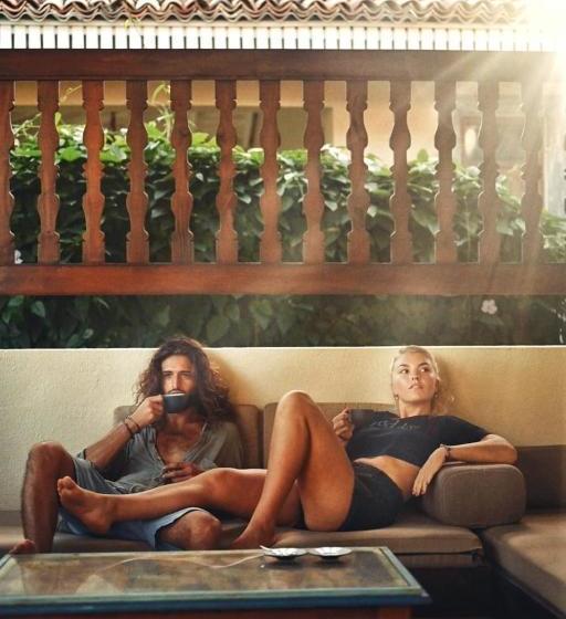 בית מלון כפרי Aga Surf View