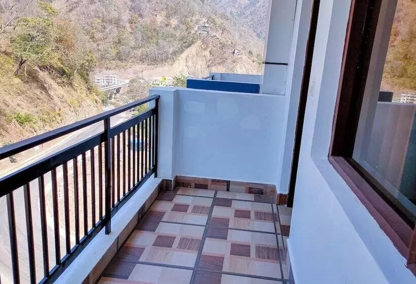 Hotelli Grand Tapovan