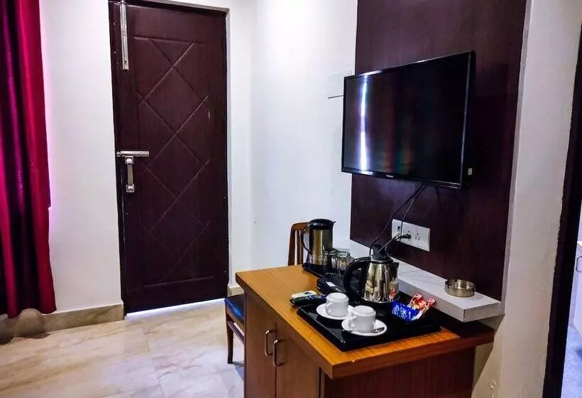 Hotelli Grand Tapovan