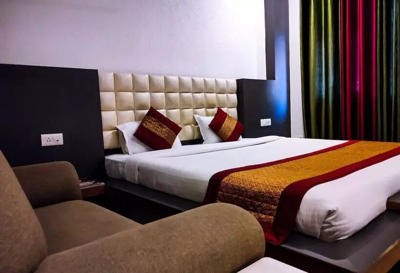 Hotelli Grand Tapovan