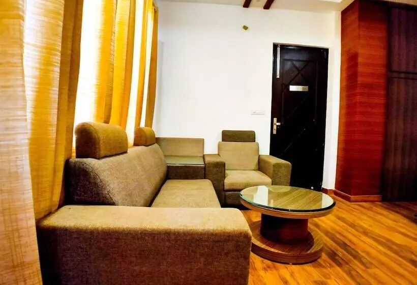 Hotelli Grand Tapovan