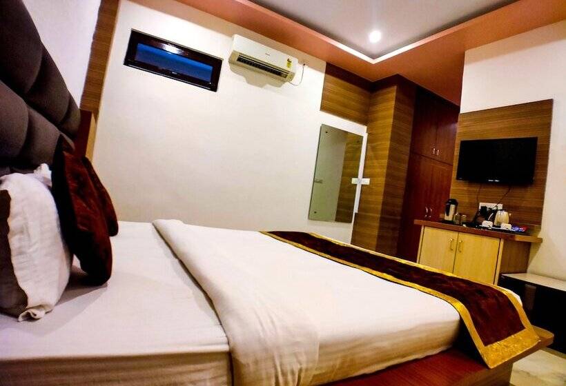 酒店 Grand Tapovan