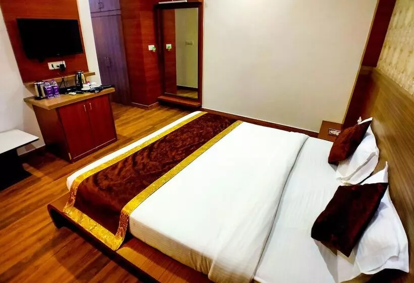 Hotelli Grand Tapovan