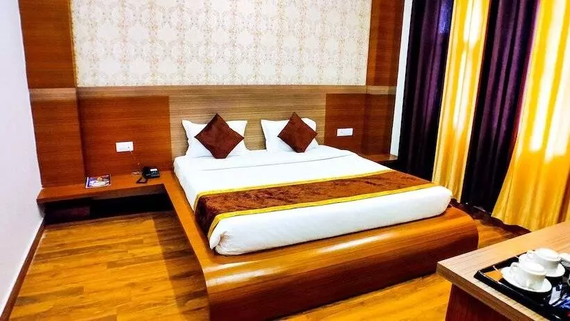 Hotelli Grand Tapovan