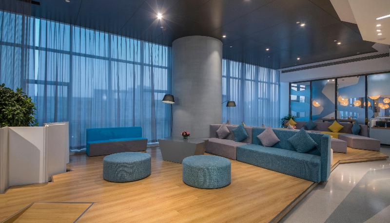 Отель Holiday Inn Express   Yantai Yeda, An Ihg