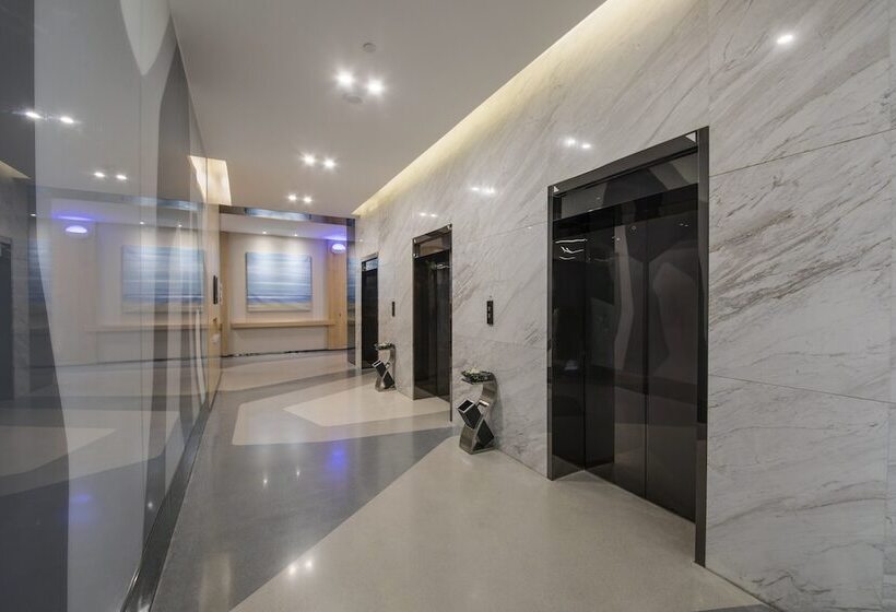 Отель Holiday Inn Express   Yantai Yeda, An Ihg