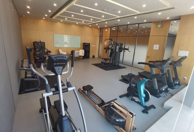 Отель Holiday Inn Express   Yantai Yeda, An Ihg