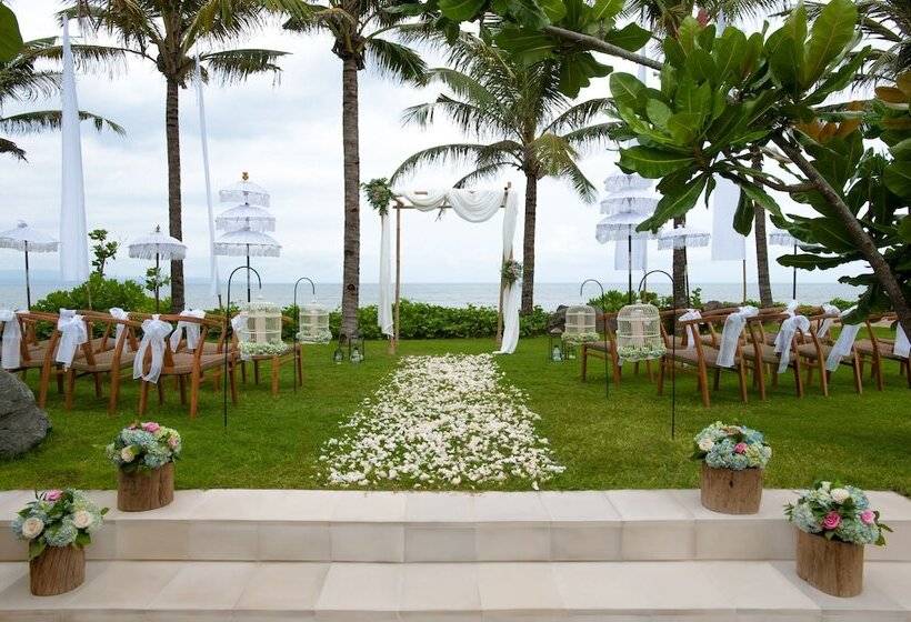 Hotel Komaneka At Keramas Beach