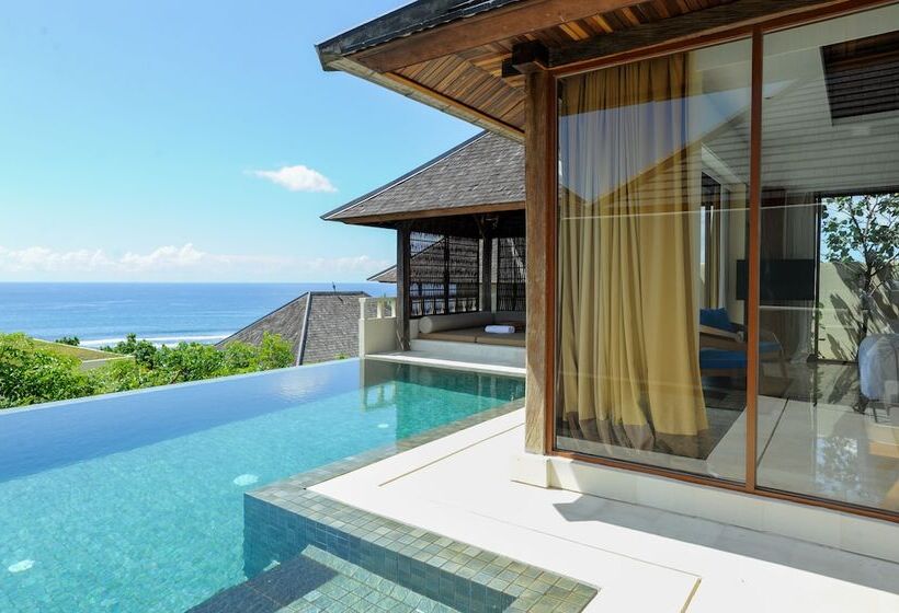 בית מלון כפרי Komaneka At Keramas Beach