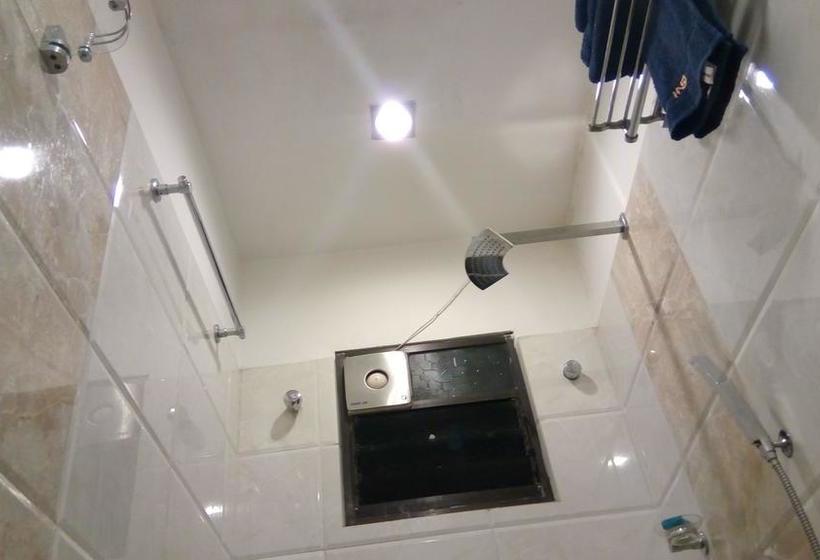 ホテル N S International