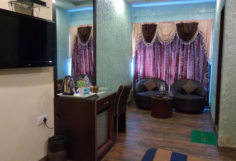 ホテル N S International