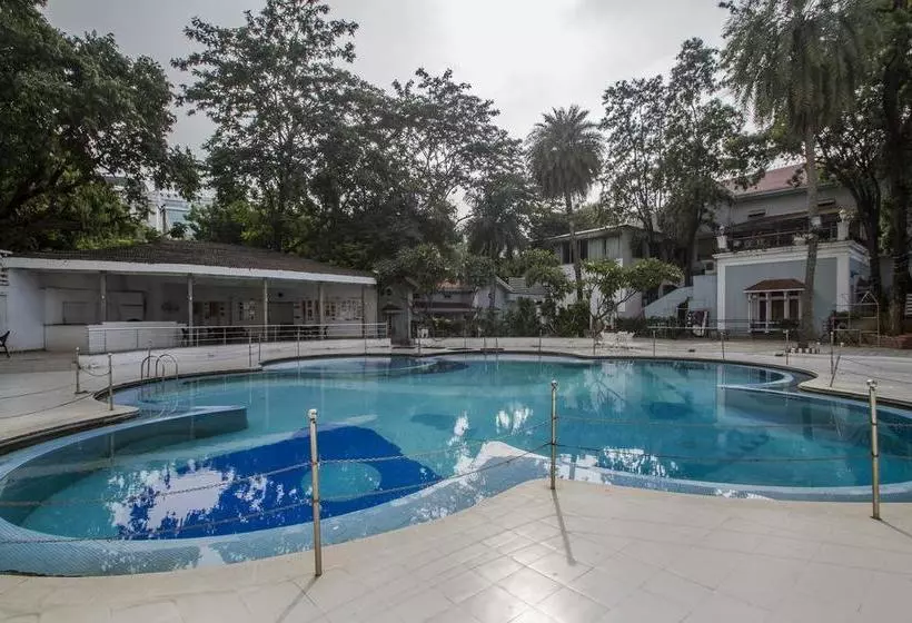 ホテル Oyo 1410 Country Club Begumpet