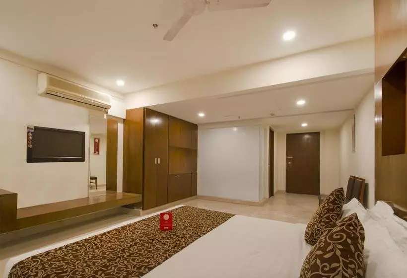 ホテル Oyo 1410 Country Club Begumpet