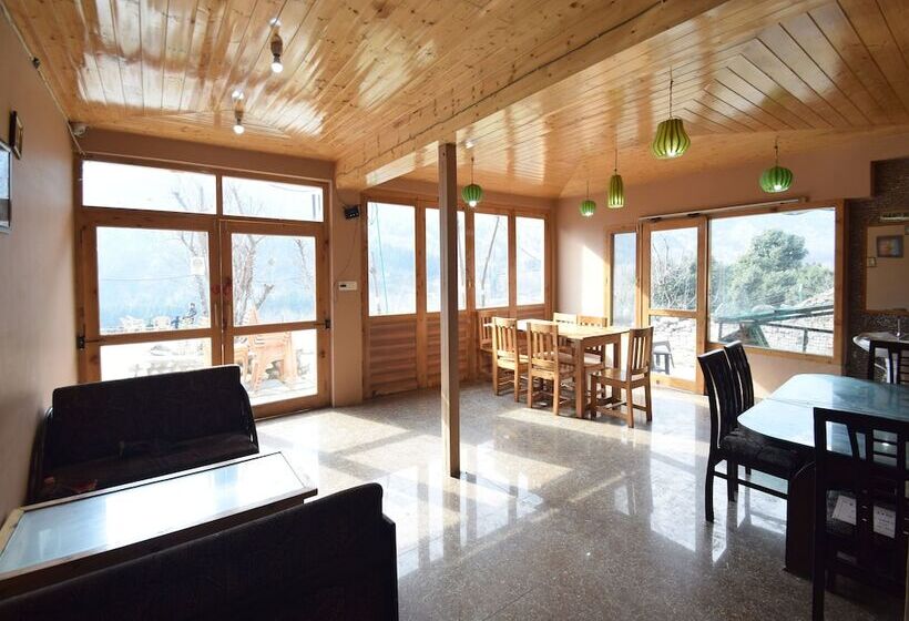 בית מלון כפרי Oyo 4782 Manzana Woodlet Cottage