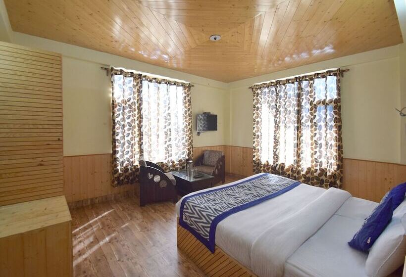 בית מלון כפרי Oyo 4782 Manzana Woodlet Cottage