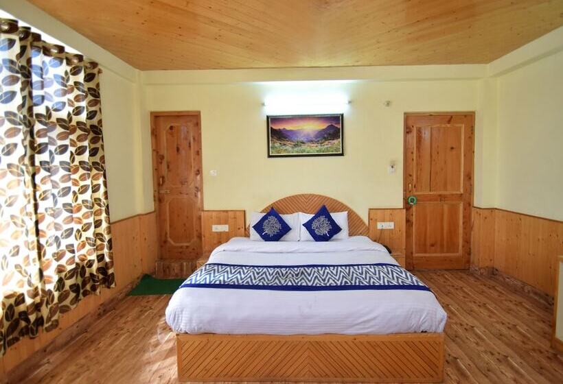 בית מלון כפרי Oyo 4782 Manzana Woodlet Cottage