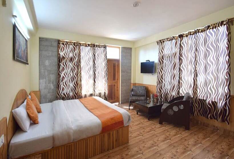 בית מלון כפרי Oyo 4782 Manzana Woodlet Cottage