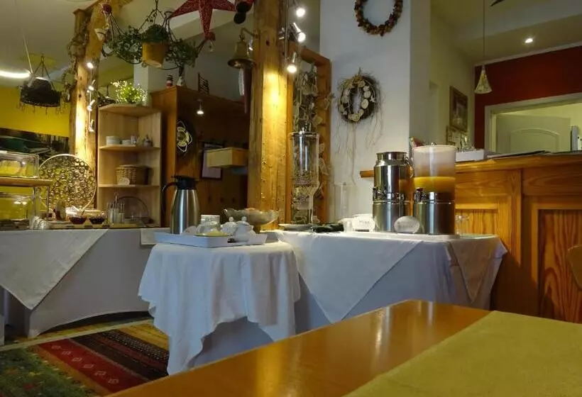 Hotelli Pension Zur Fährbrücke