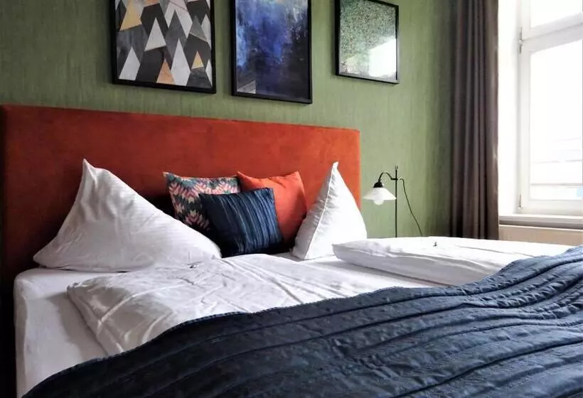 Hotelli Pension Zur Fährbrücke