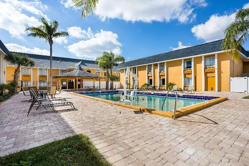 ホテル Quality Inn & Suites Heritage Park