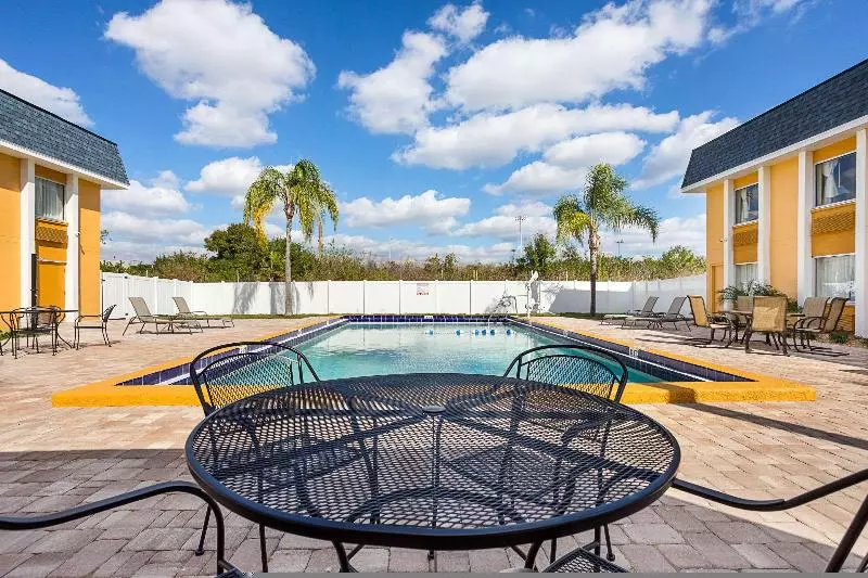 ホテル Quality Inn & Suites Heritage Park