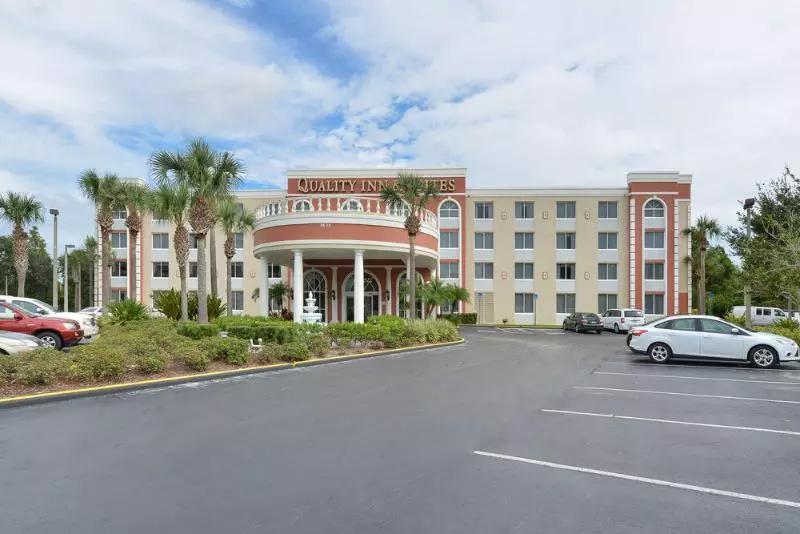 ホテル Quality Inn & Suites Heritage Park