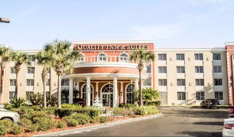 ホテル Quality Inn & Suites Heritage Park