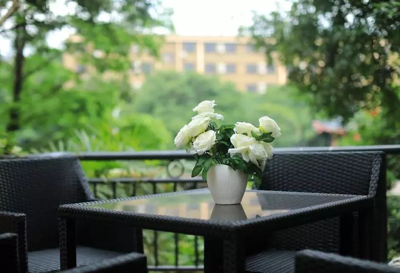هتل Riverside Inn Guilin Central