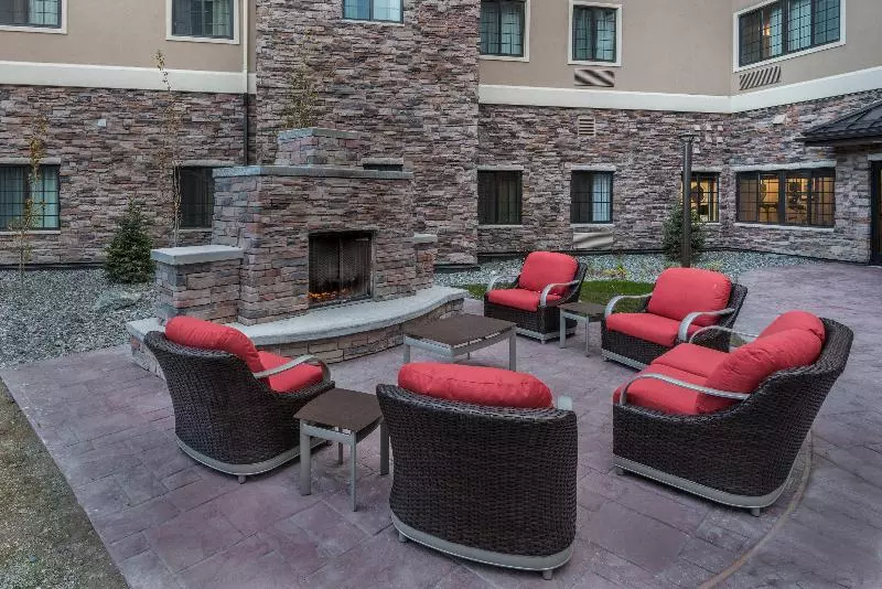 ホテル Staybridge Suites Anchorage, An Ihg