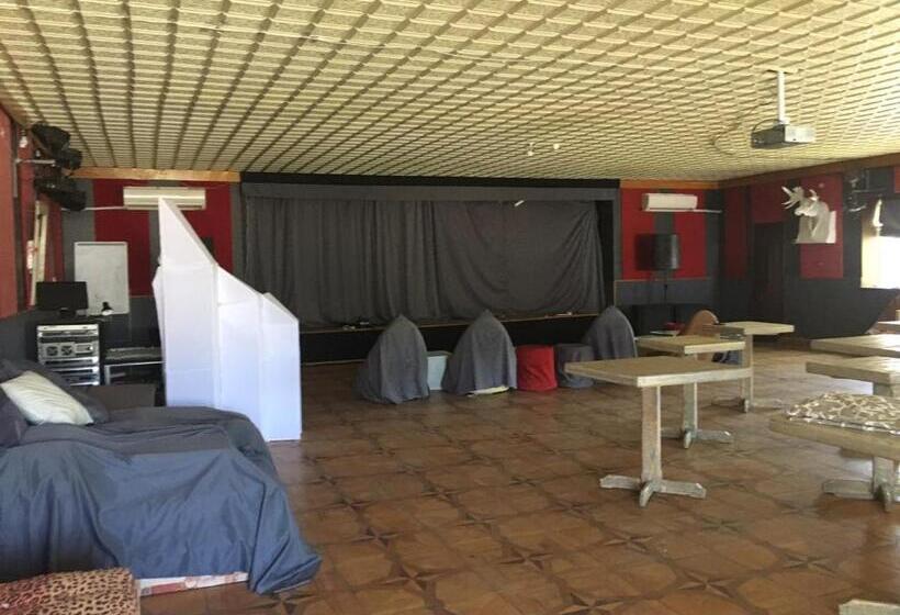 ユースホステル Baron Munchausen Guest House