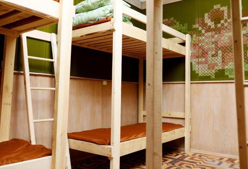 ユースホステル Baron Munchausen Guest House