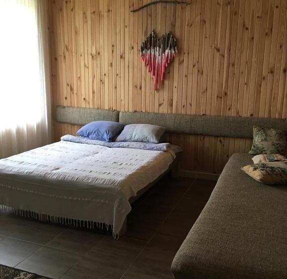 ユースホステル Baron Munchausen Guest House