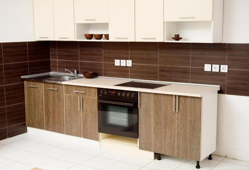 ユースホステル Baron Munchausen Guest House