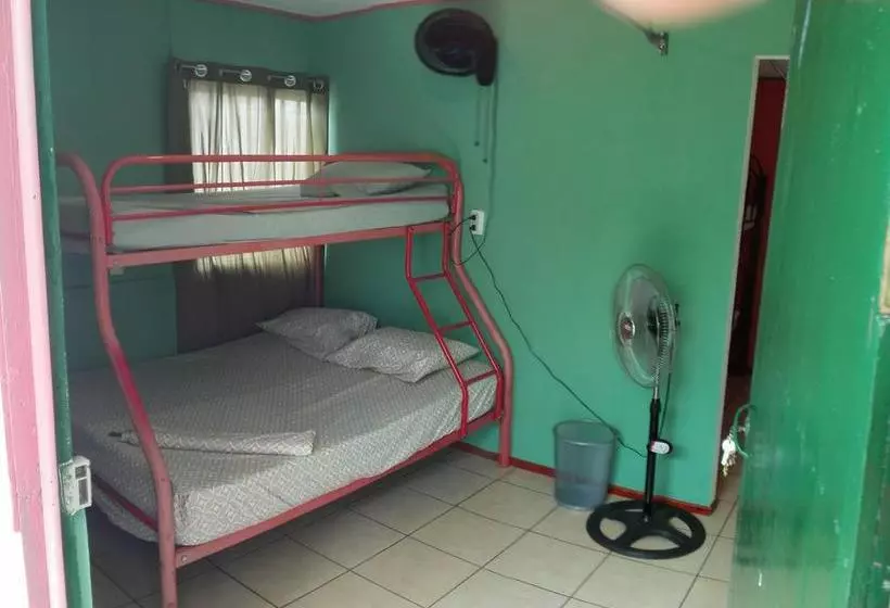 Retkeilymaja Blue Sunshine