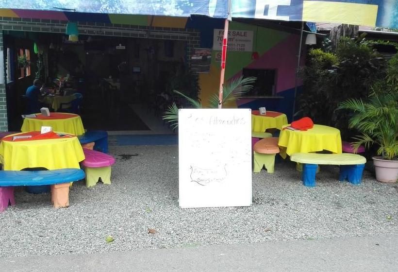 Общежитие Blue Sunshine