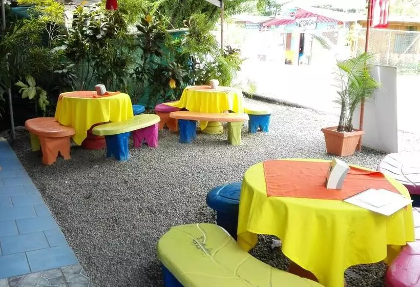 Retkeilymaja Blue Sunshine