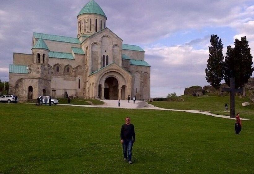 هاستل Mimino Guest House