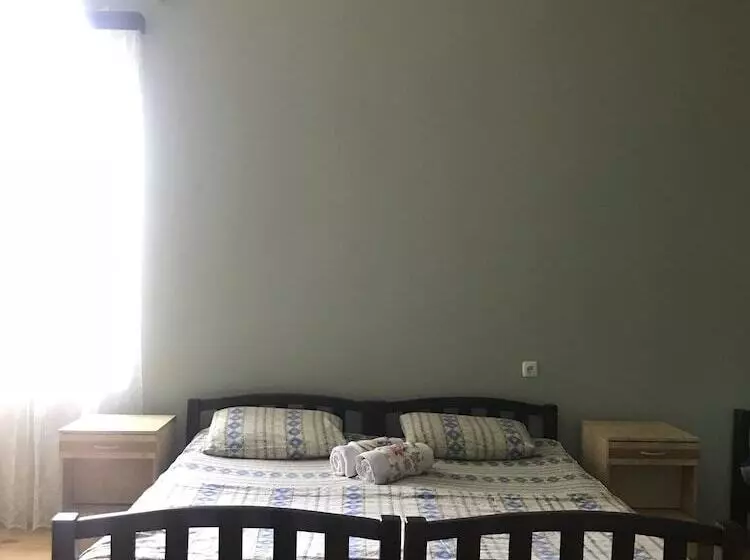 هاستل Mimino Guest House