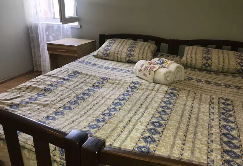 هاستل Mimino Guest House