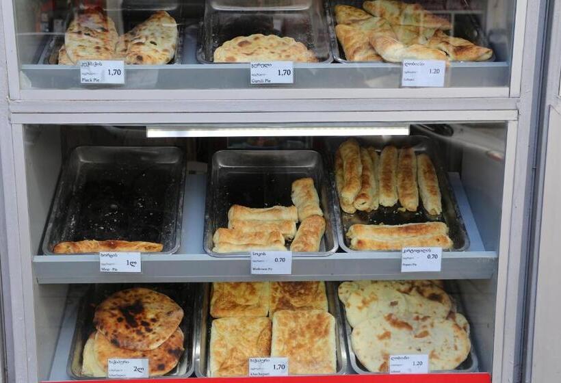 هاستل Mimino Guest House