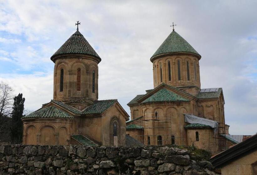 هاستل Mimino Guest House