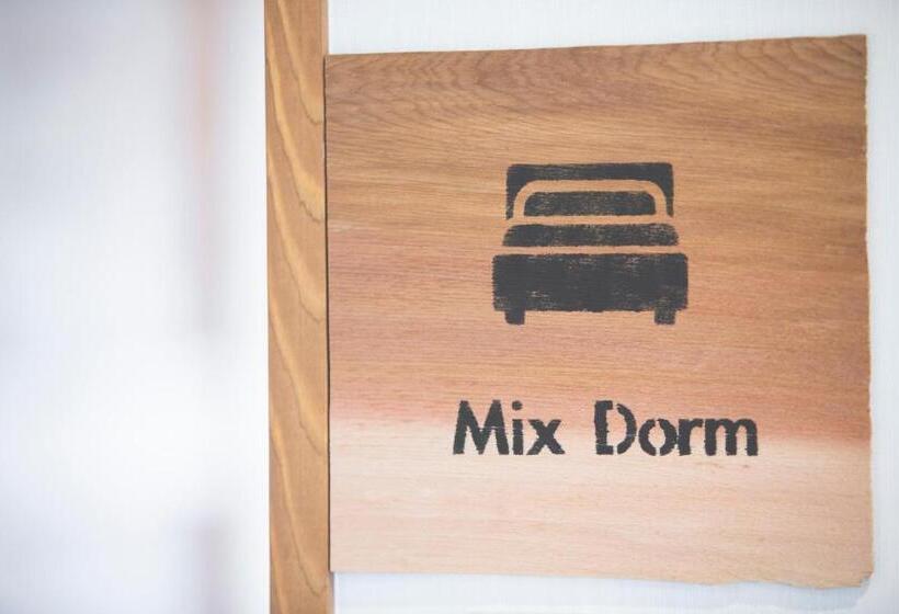 호스텔 Noboribetsu Guest House Aka & Ao